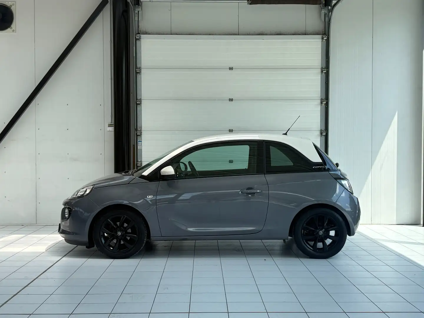 Opel Adam Adam 1.2i *CARPLAY * PDC * JANTES * CLIM * Grijs - 2