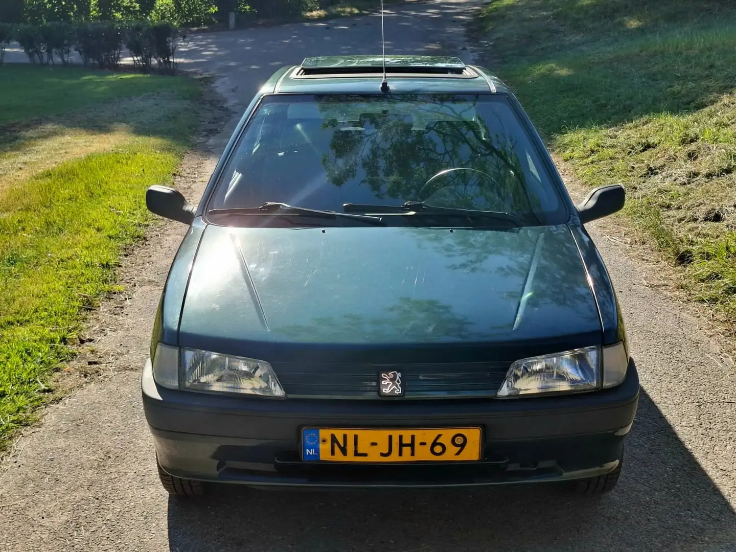 Peugeot 106 Peugeot 106 1.6 Green AUT 1996 Groen - 2