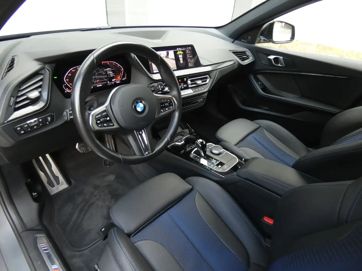 BMW 118 118 i M-Sport Grau - 2