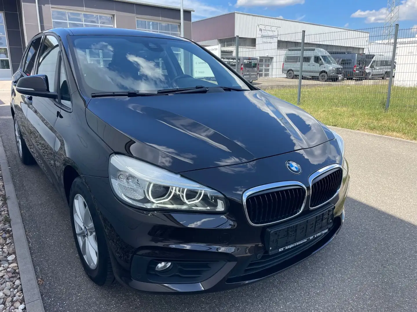 BMW 218 Brun - 1