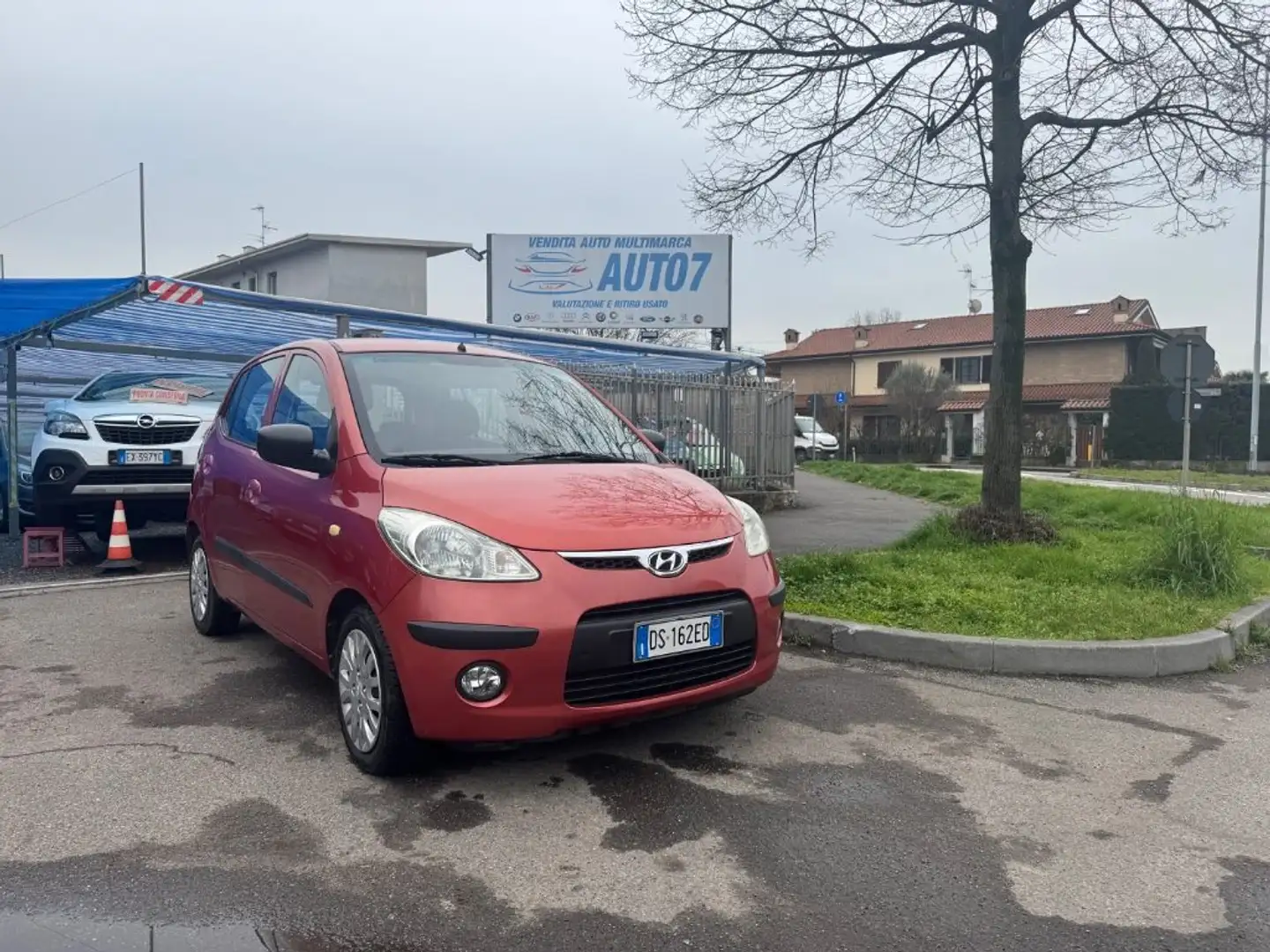 Hyundai i10 1.1 12V Active Rosso - 1