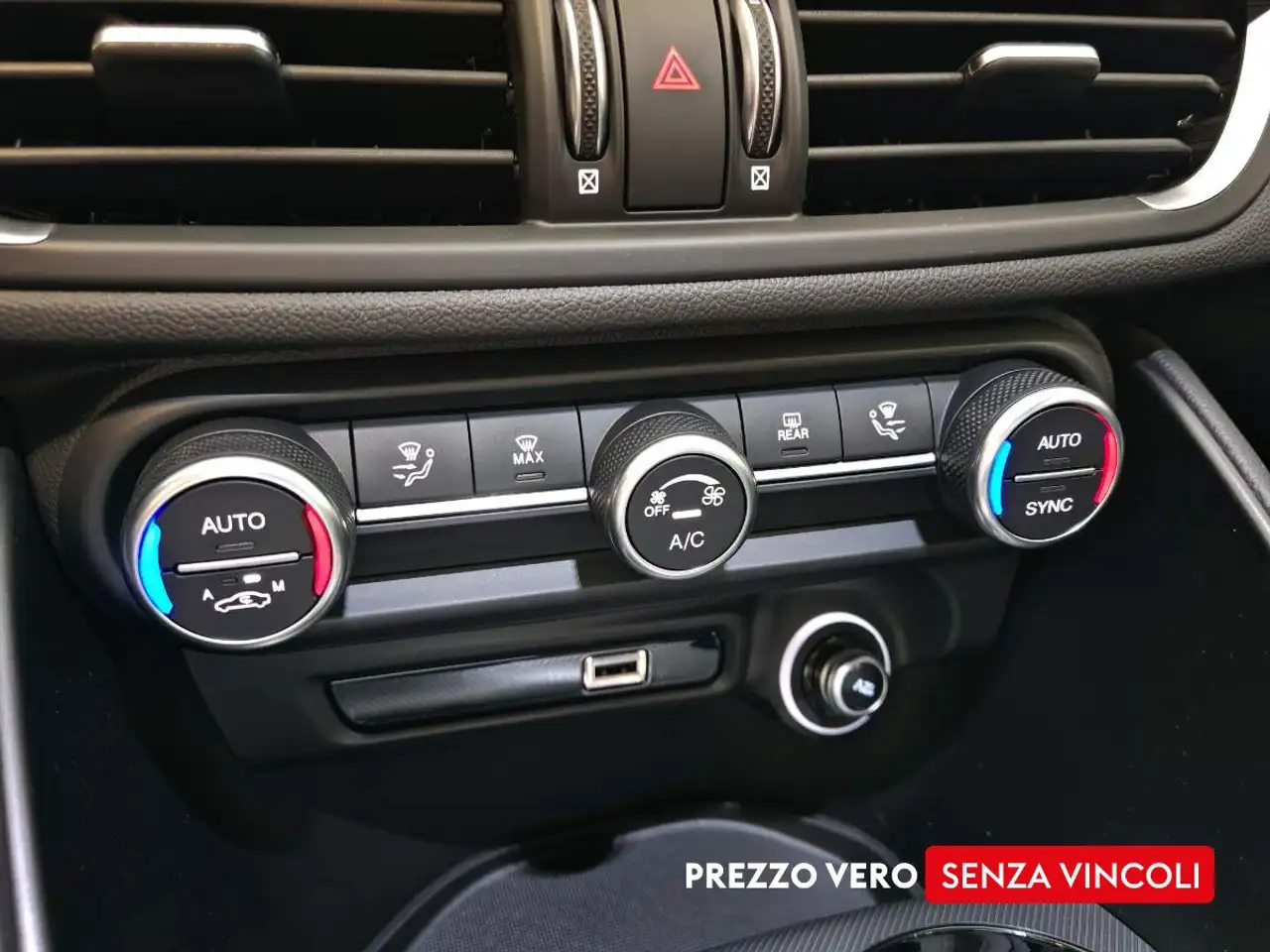 Alfa Romeo Giulia 2024 — фото 11