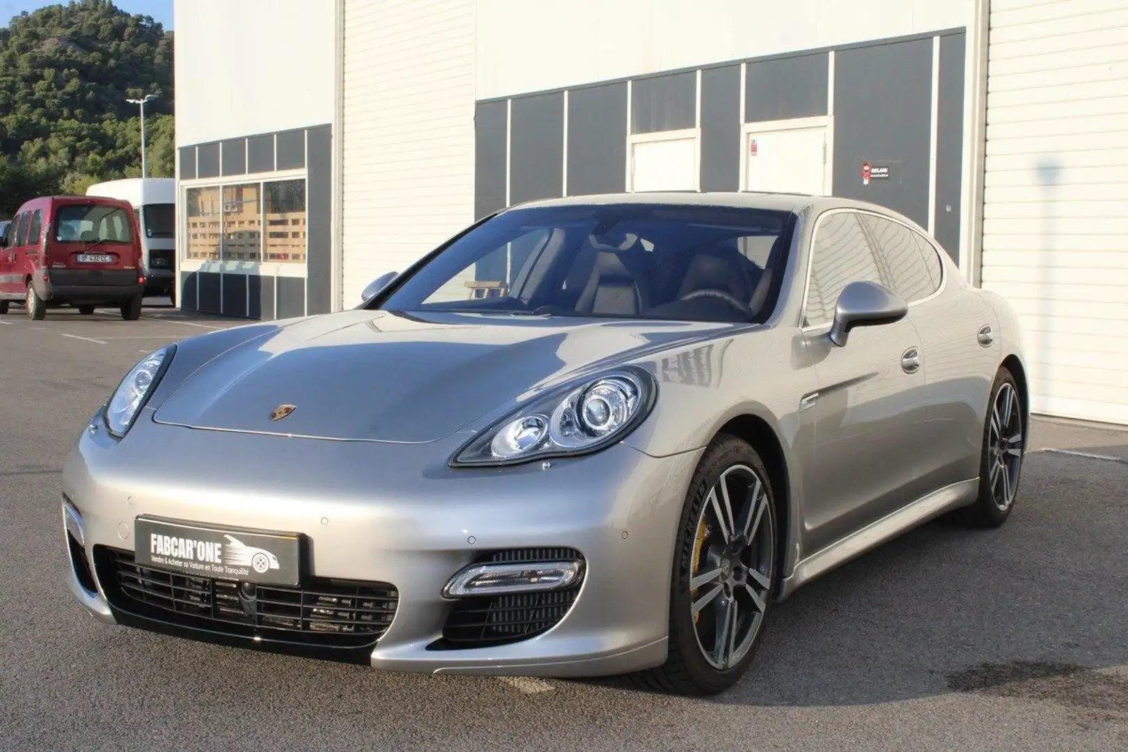 Porsche Panamera 4.8 v8 500 turbo - freins ceramique entretien excl Gris - 1