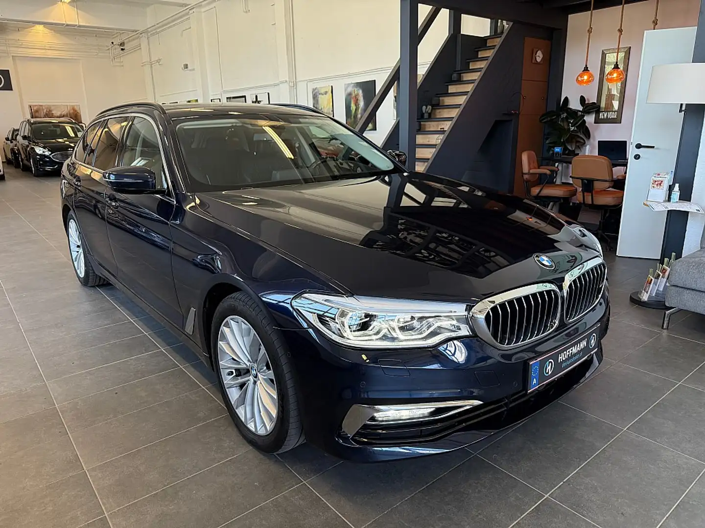 BMW 530 d xDrive Touring Aut. Blau - 1