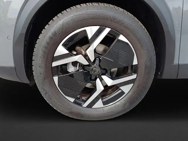 Peugeot 2008 view 8