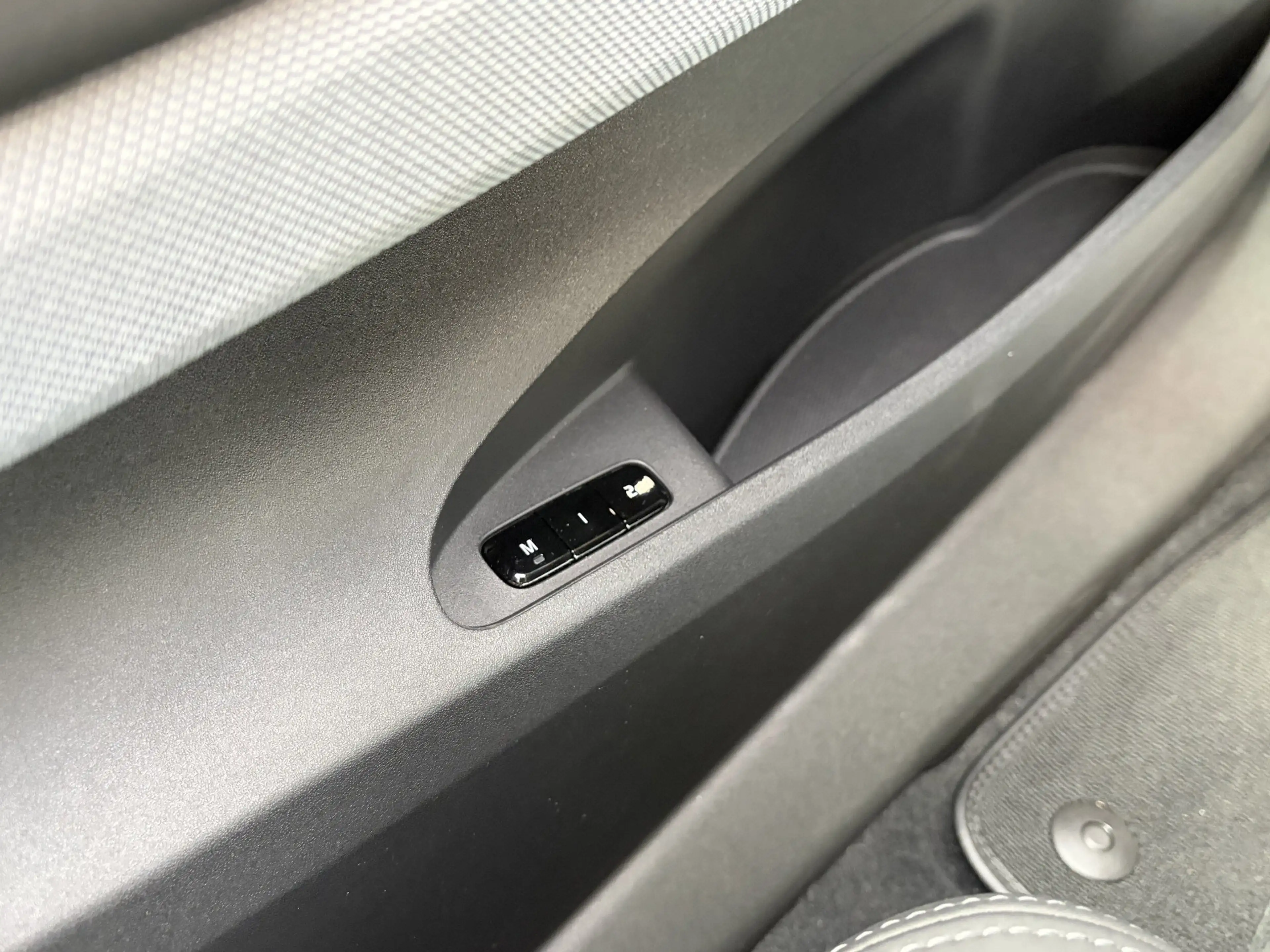 Polestar 2 Long Range Single Motor Prime 82 kWh — photo 44