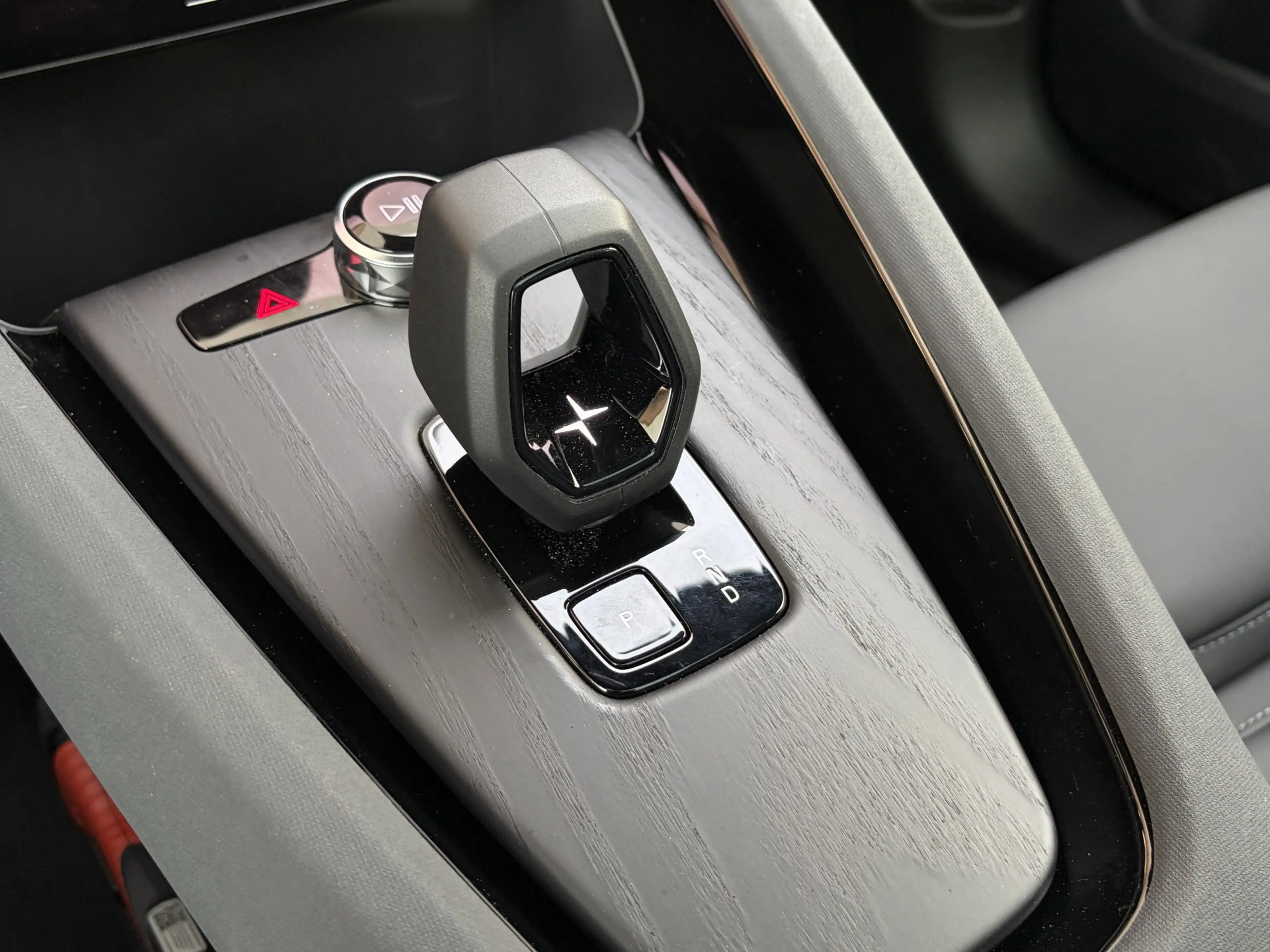 Polestar 2 Long Range Single Motor Prime 82 kWh — photo 35