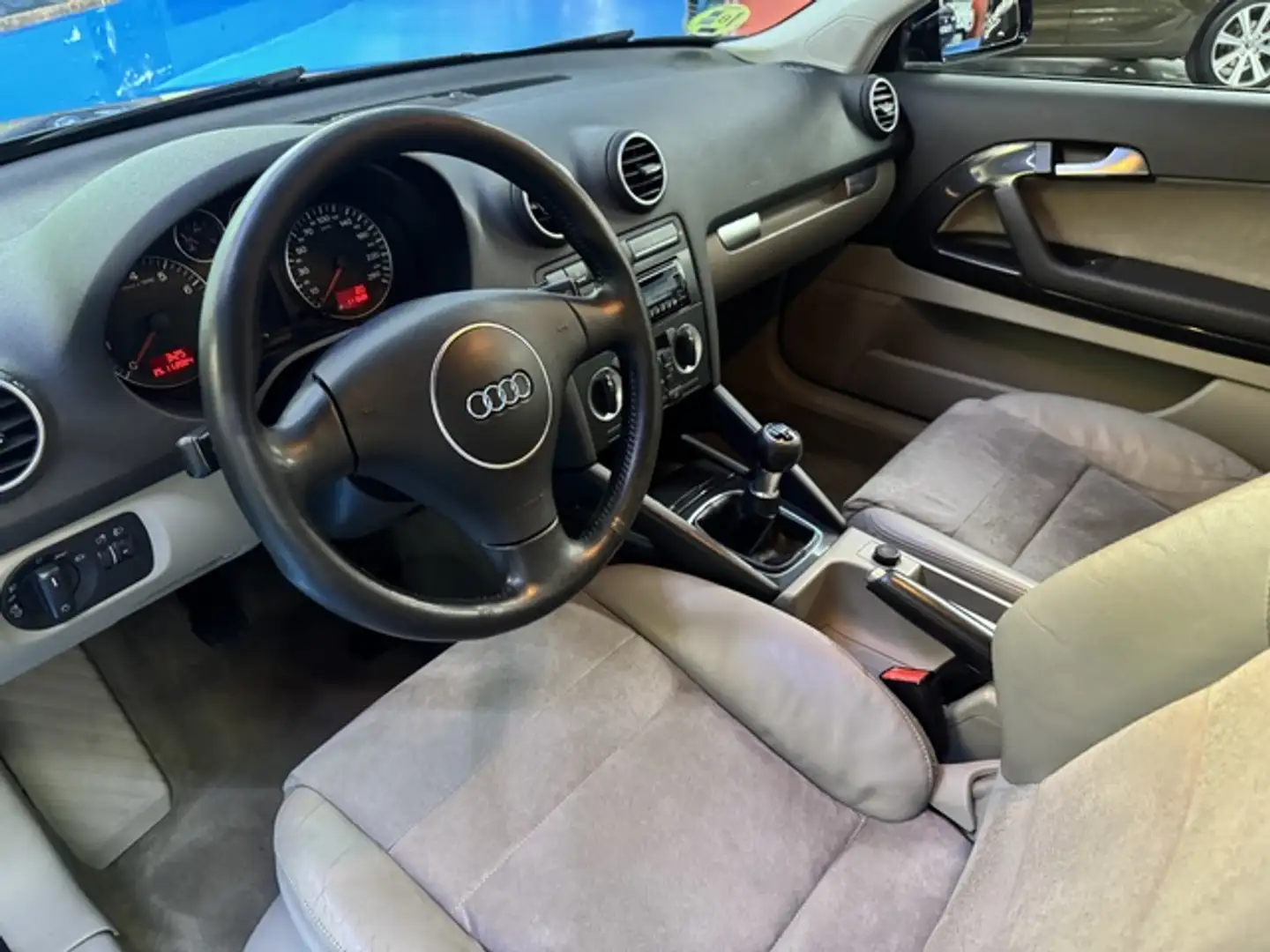 Audi A3 Sportback 2.0 FSI Ambition Azul - 2