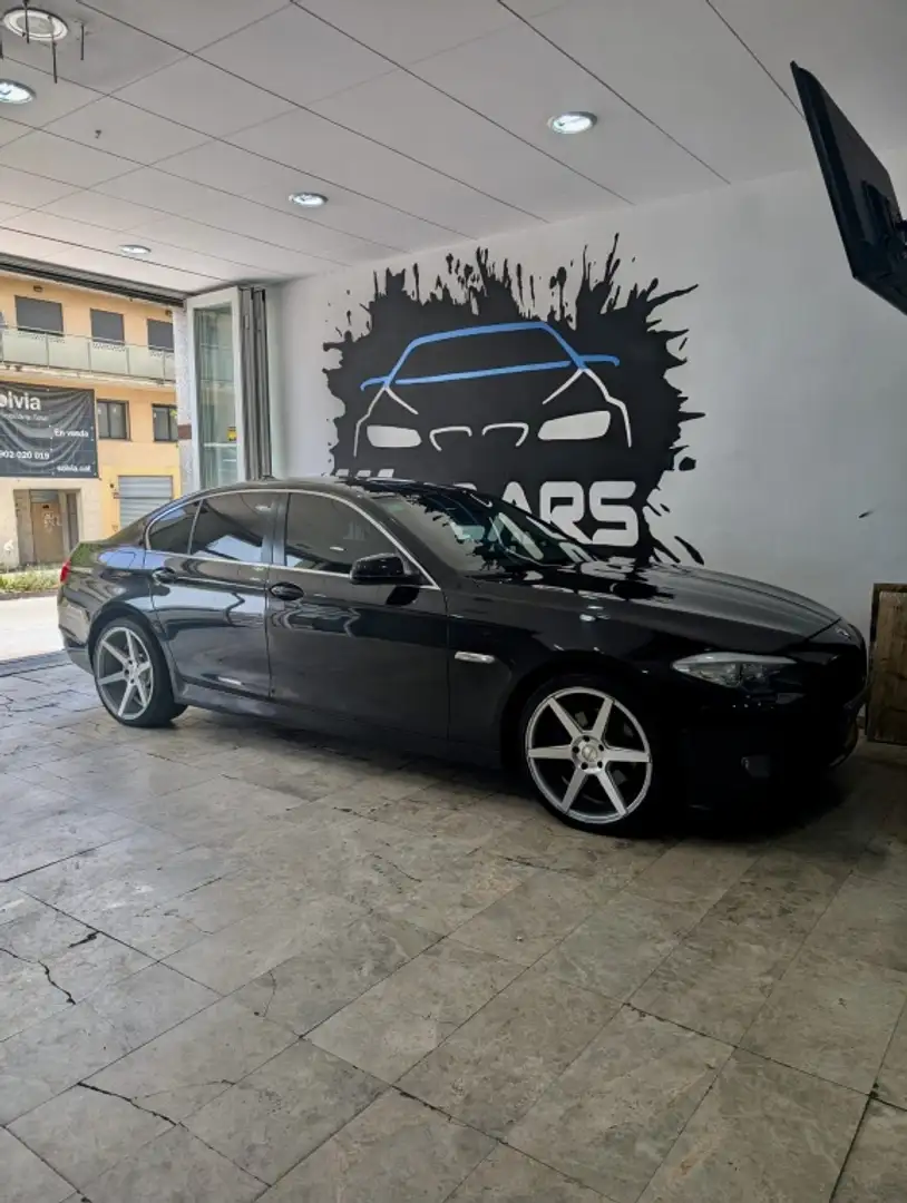 BMW 520 520d Efficient Dynamics Edition Schwarz - 2