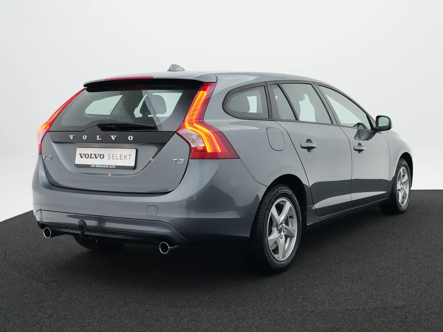 Volvo V60 2.0 T3 Polar | Dealer onderhouden | Navigatie | Tr Gris - 2
