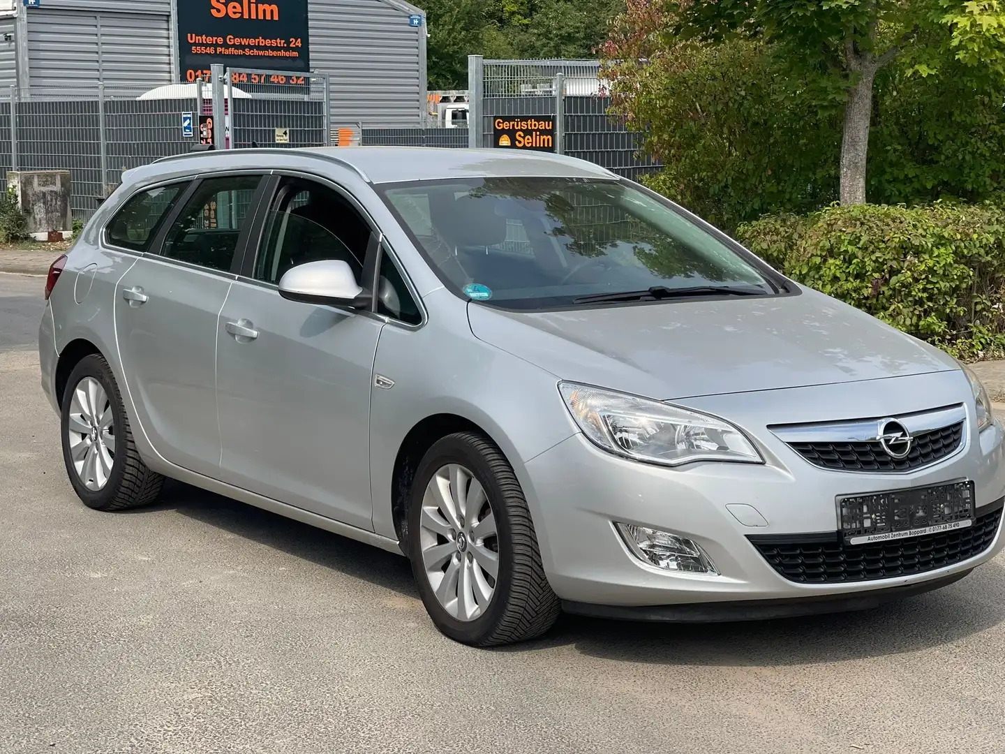 Opel Astra Innovation Grau - 2