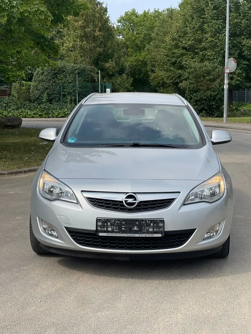 Opel Astra Innovation Grau - 1