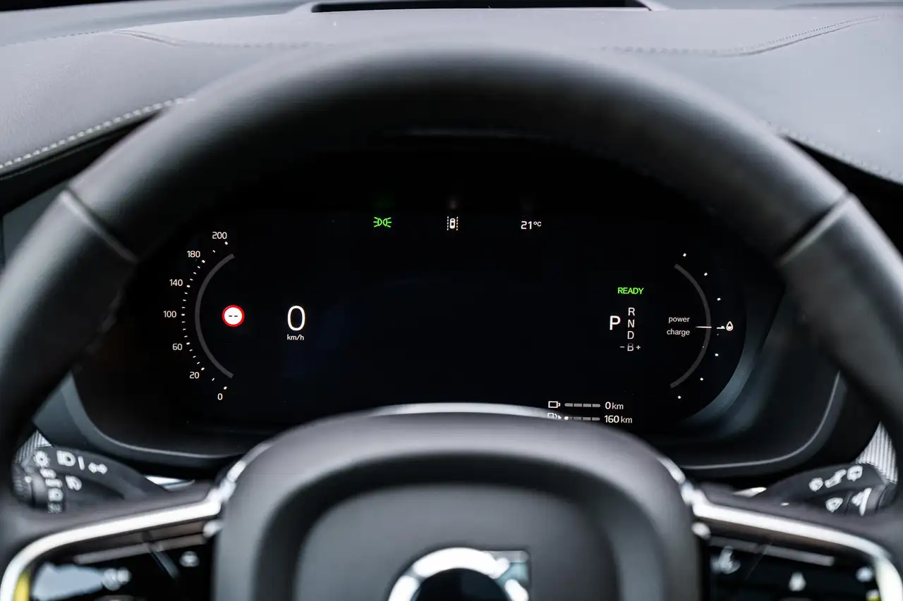 Volvo XC60 2026 — фото 14