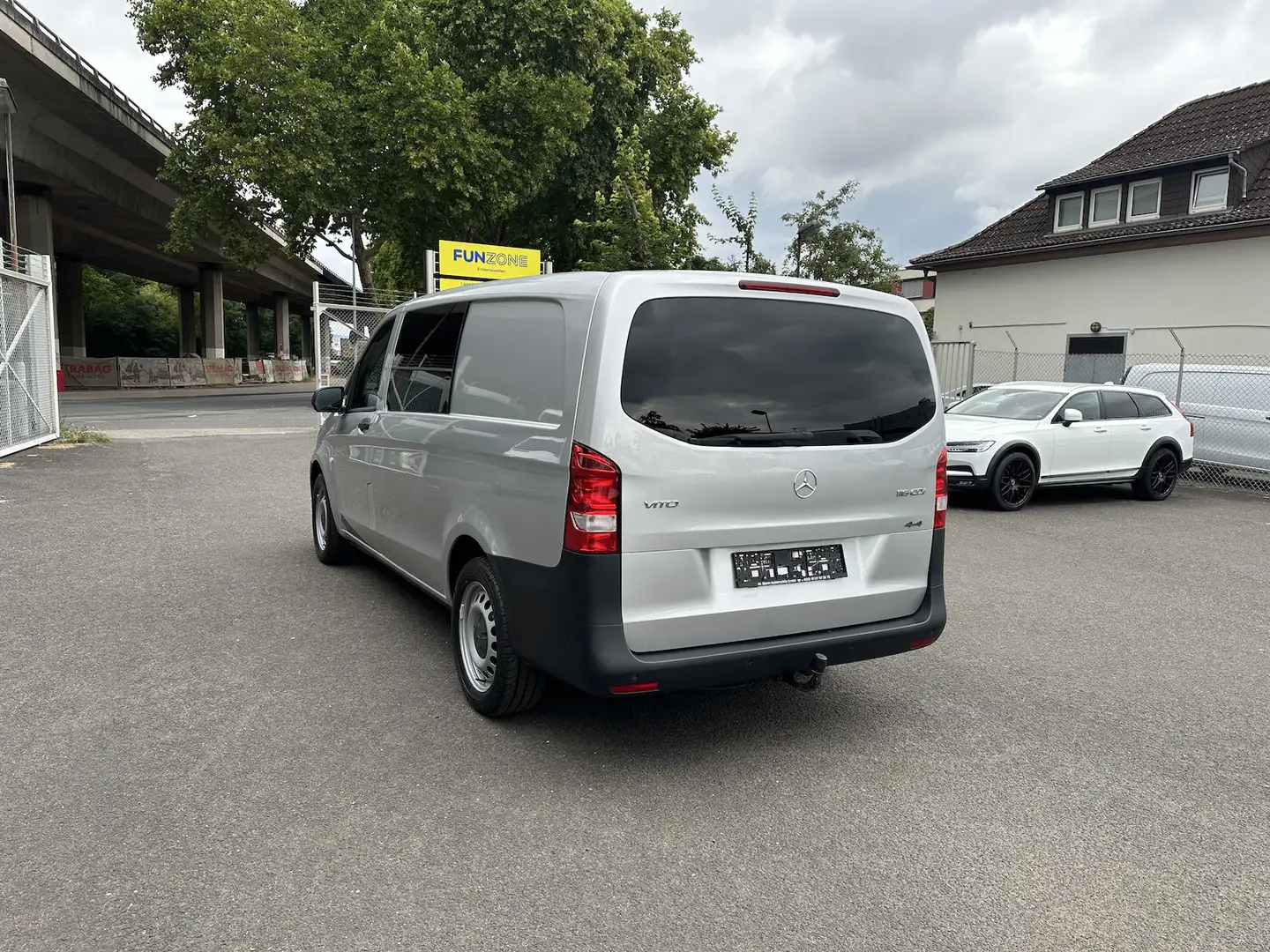 Mercedes-Benz Vito 116 CDI 4x4 lang Regaleinbau Webasto Gümüş rengi - 2