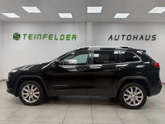 Jeep Cherokee view 8