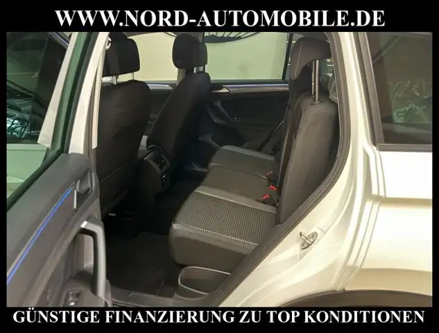 Volkswagen Tiguan view 18