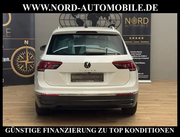 Volkswagen Tiguan view 11