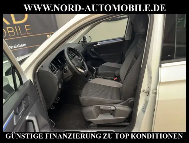 Volkswagen Tiguan view 17
