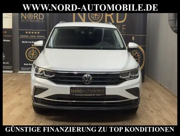 Volkswagen Tiguan view 5