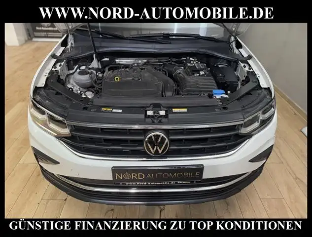 Volkswagen Tiguan view 30