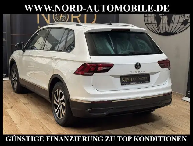 Volkswagen Tiguan view 10