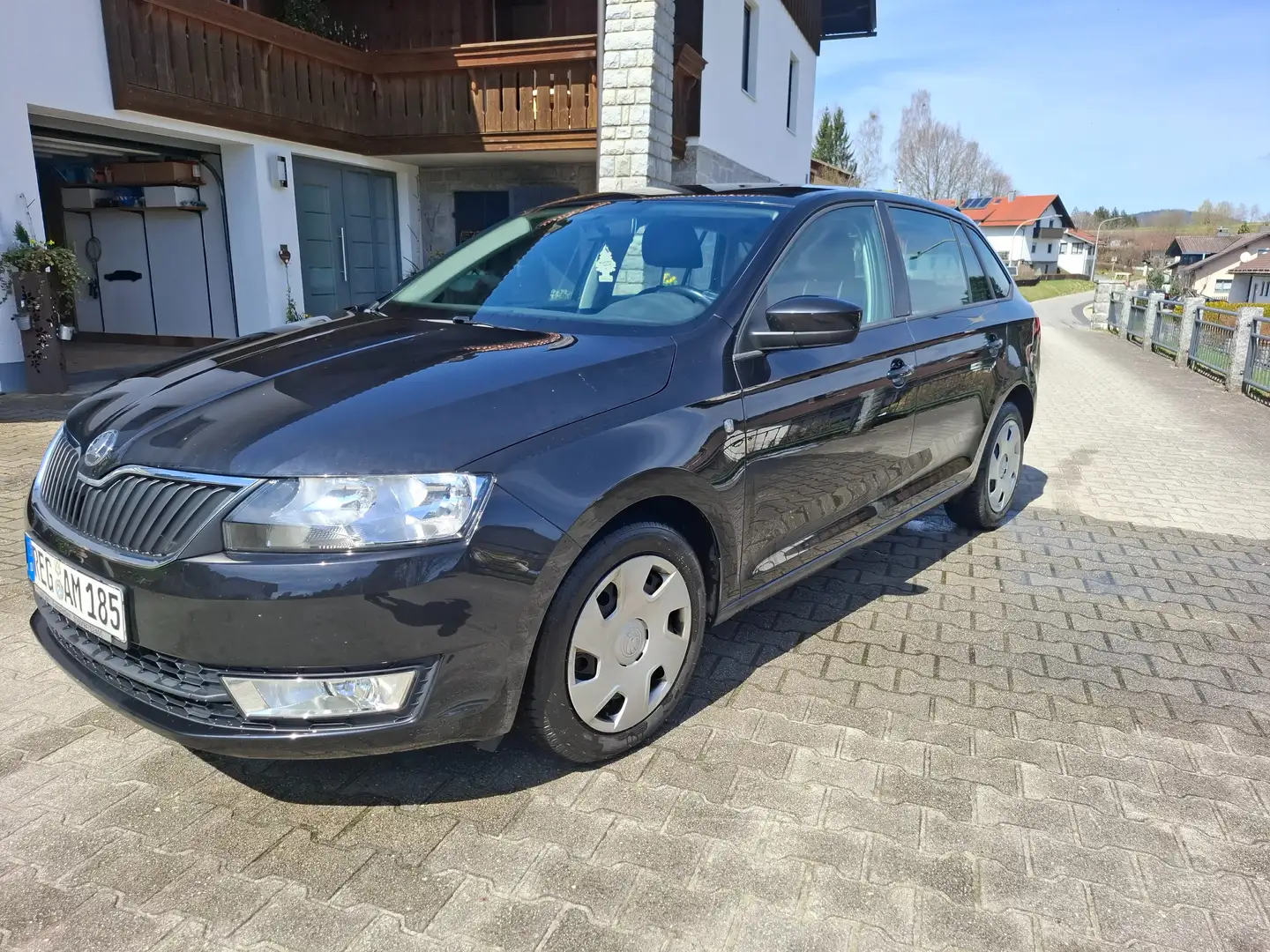 Skoda Rapid/Spaceback Schwarz - 1
