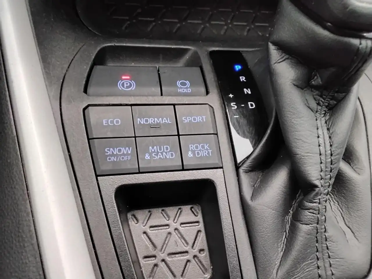Toyota RAV 4 снимка Toyota RAV 4