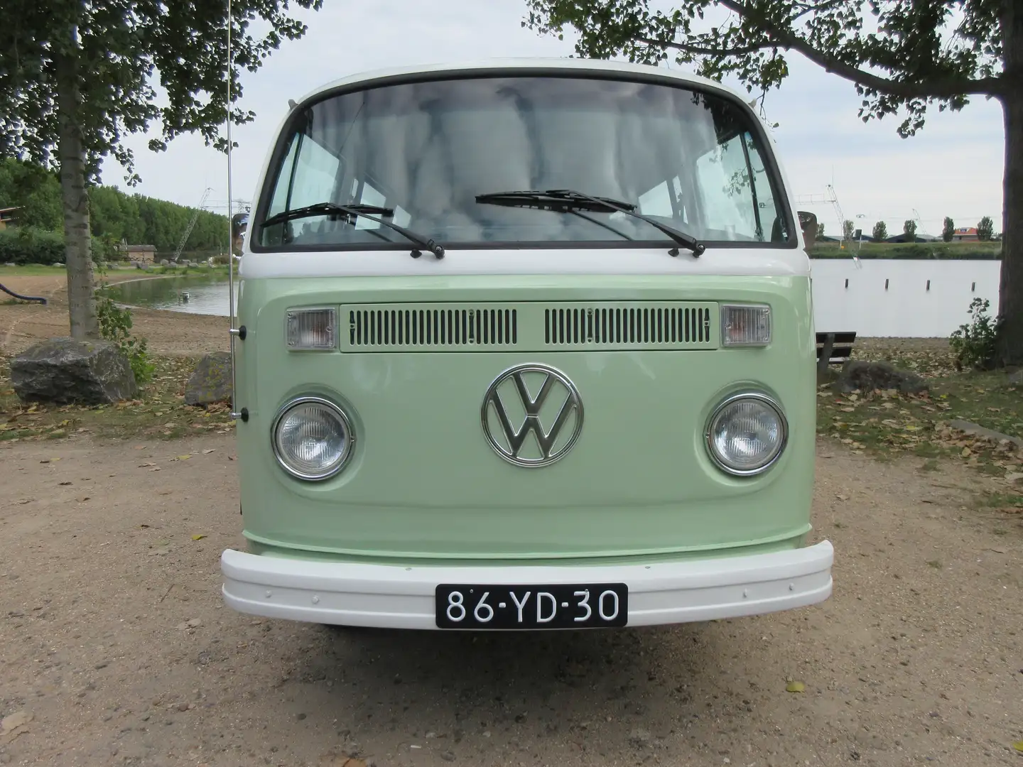 Volkswagen T2 Zelená - 1