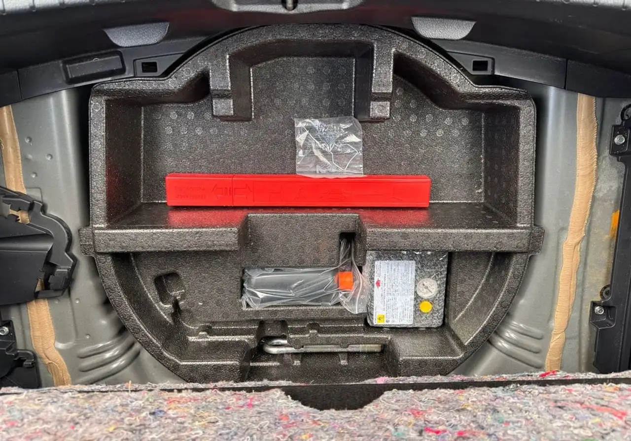 Toyota Yaris Yaris — photo 37
