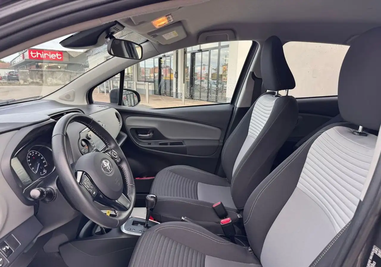 Toyota Yaris Yaris — photo 16
