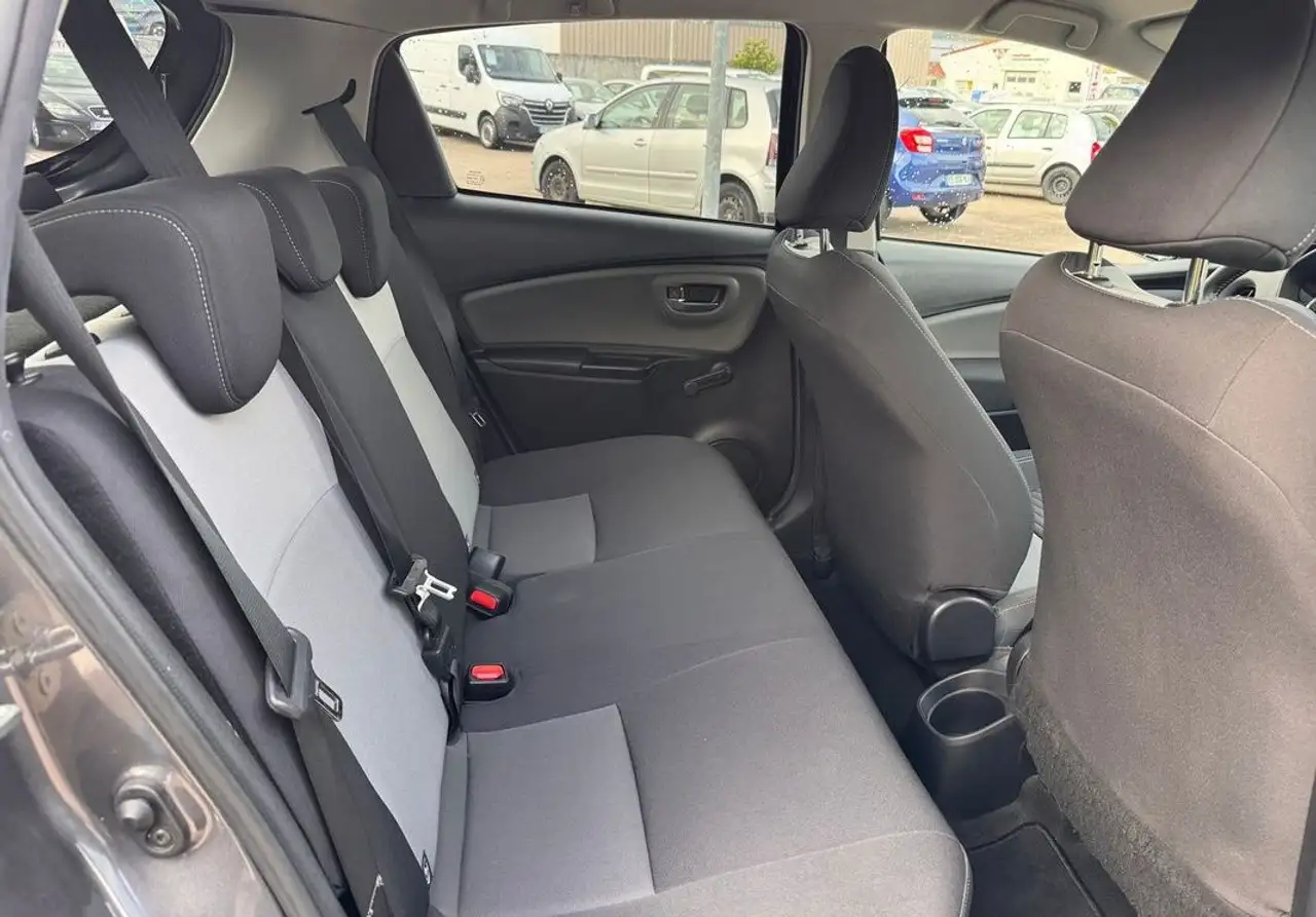 Toyota Yaris Yaris — photo 31