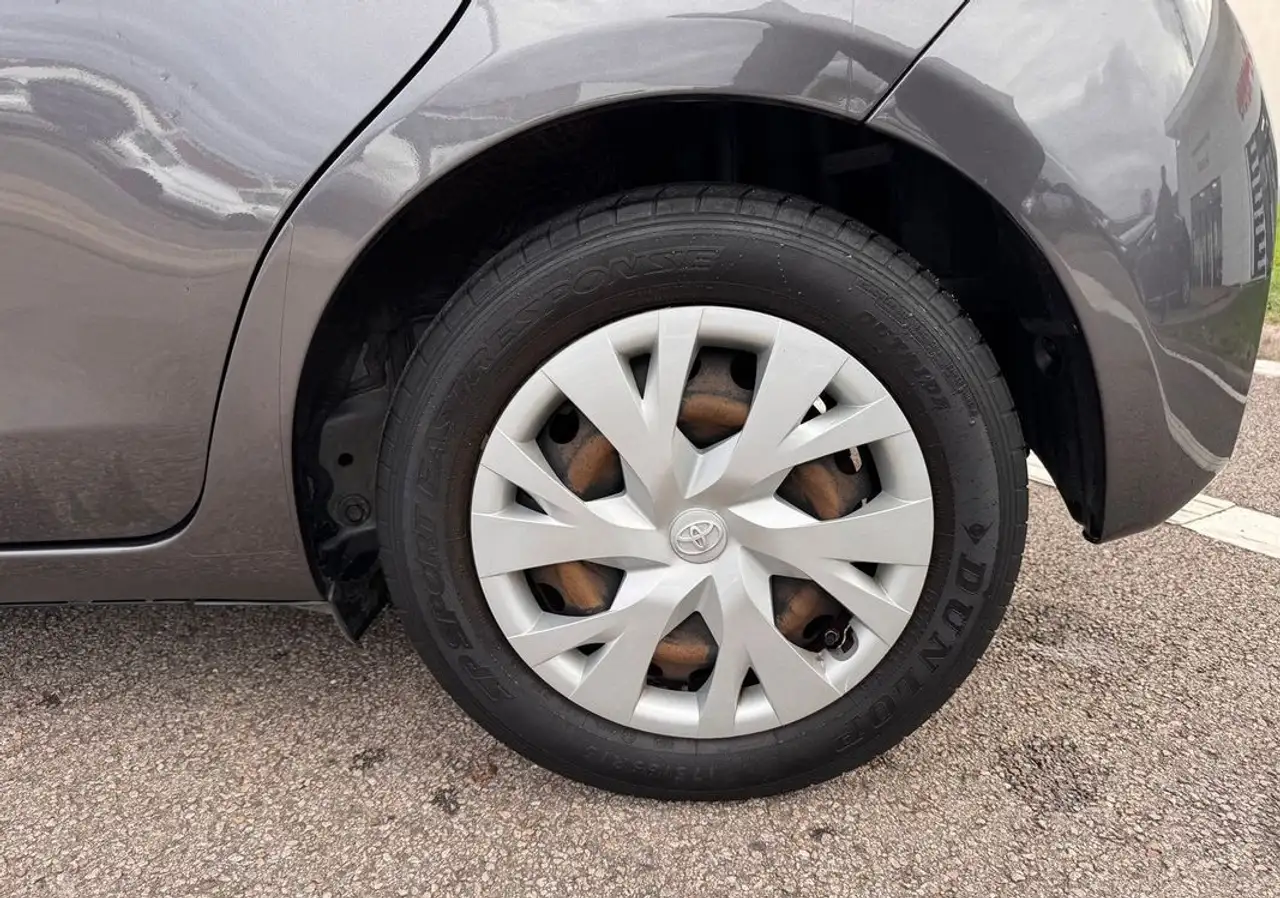 Toyota Yaris Yaris — photo 11