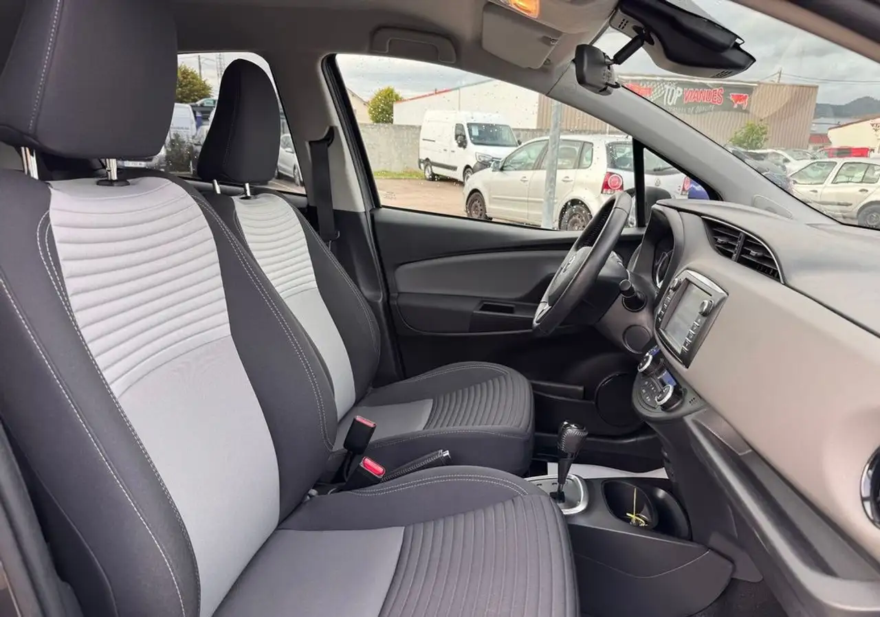 Toyota Yaris Yaris — photo 25