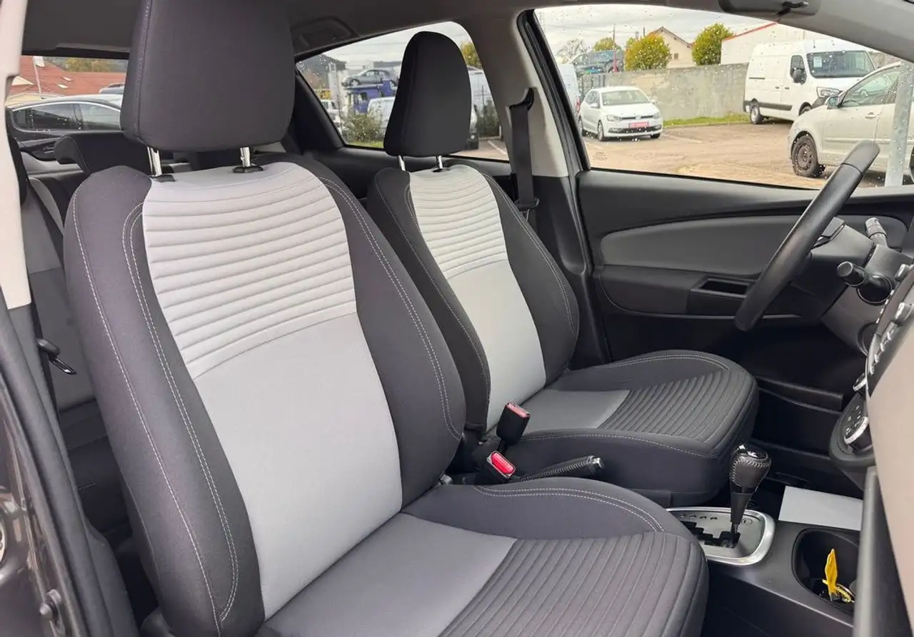 Toyota Yaris Yaris — photo 26