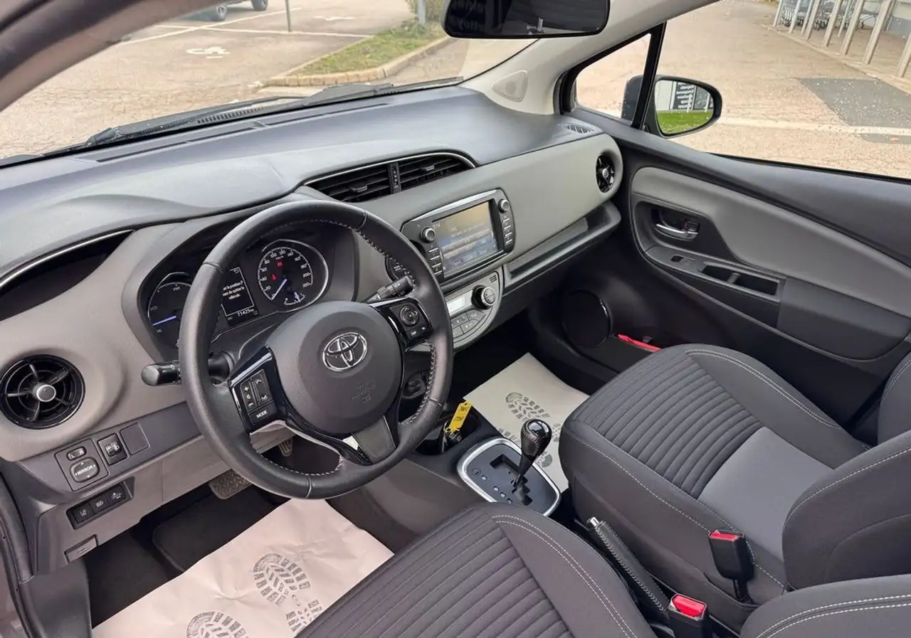 Toyota Yaris Yaris — photo 15