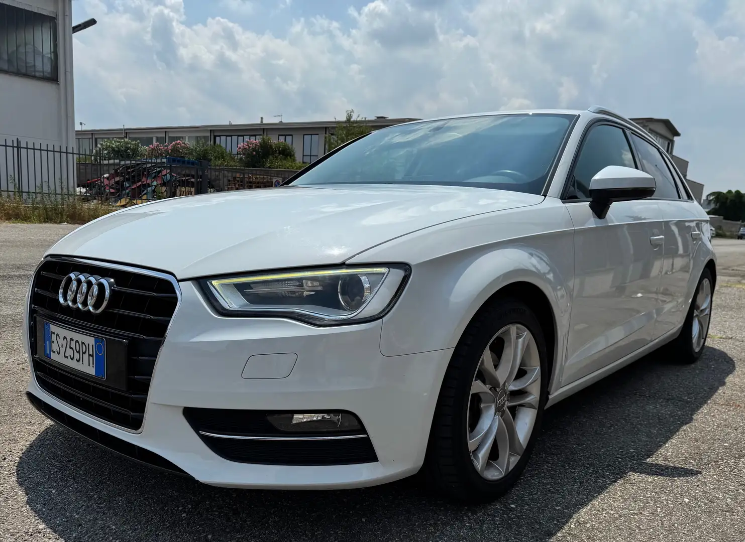 Audi A3 A3 Sportback 1.6 tdi Attraction Bianco - 1