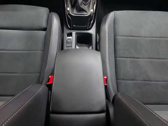 Volkswagen T-Roc view 28