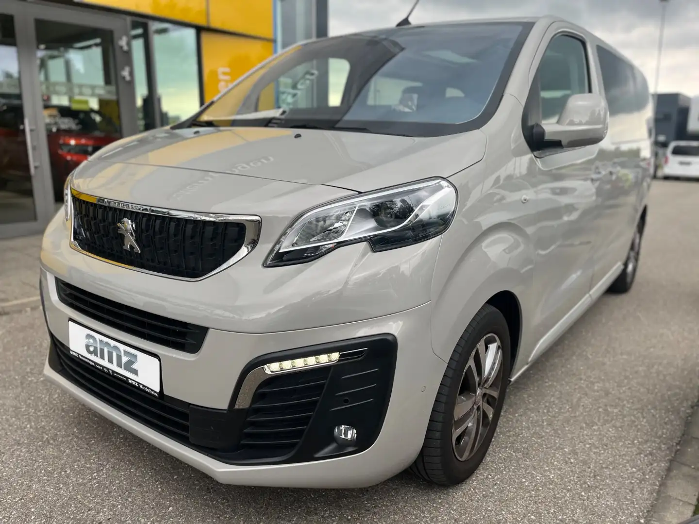 Peugeot Traveller 2.0 BlueHDi 180 FAP L2 Allure +7-Sitze* Zilver - 2