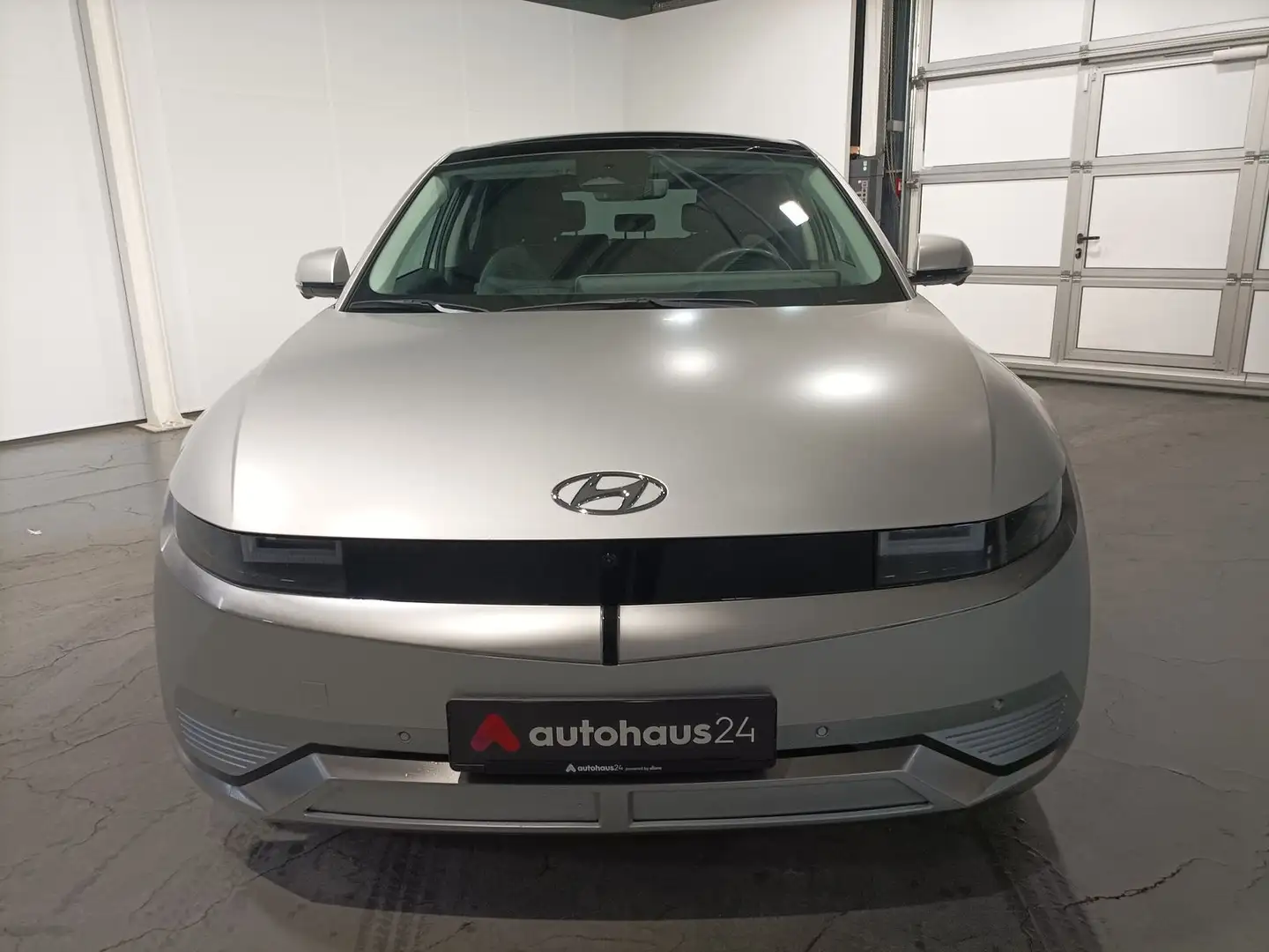 Hyundai IONIQ 5 Uniq 72,6kWh LED|Navi|360°|Leder|Pano Silber - 2