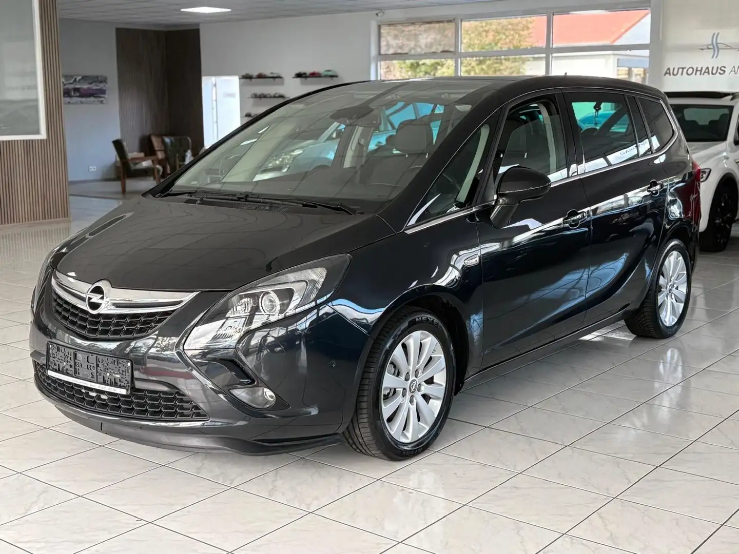 Opel Zafira C Innovation+7Sitzer+Navi+Kamera+Aut - 2
