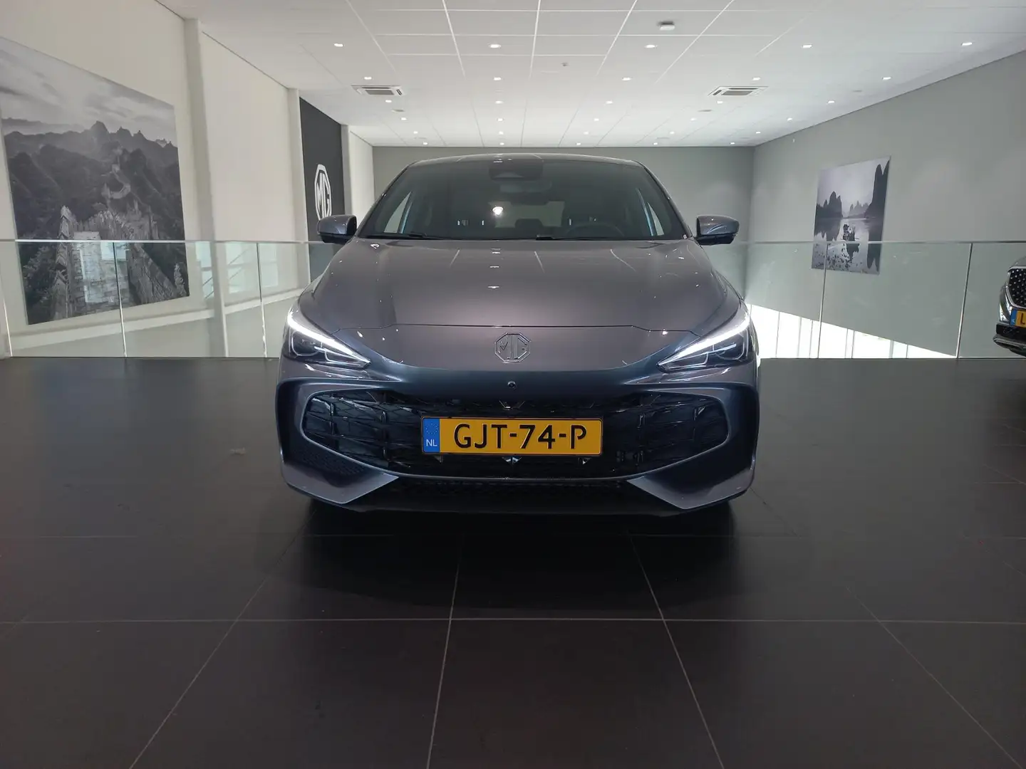 MG MG3 Hybrid+ 1.5 Hybrid Luxury Grijs - 2