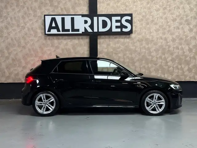 Audi A1 view 8