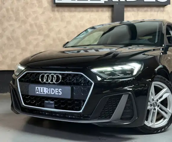 Audi A1 view 3