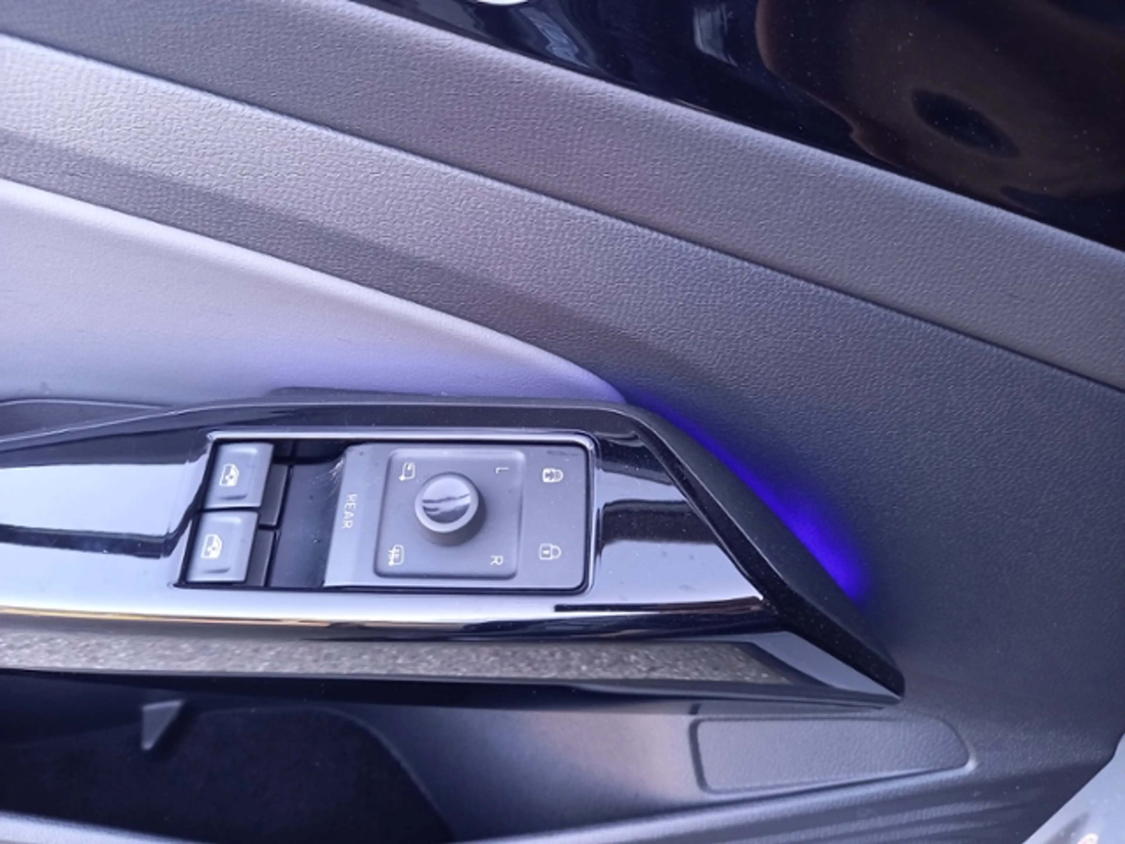 Volkswagen ID.4 Pure Performance 125 kW 55 kWh 1-Gang-Automatik — photo 12