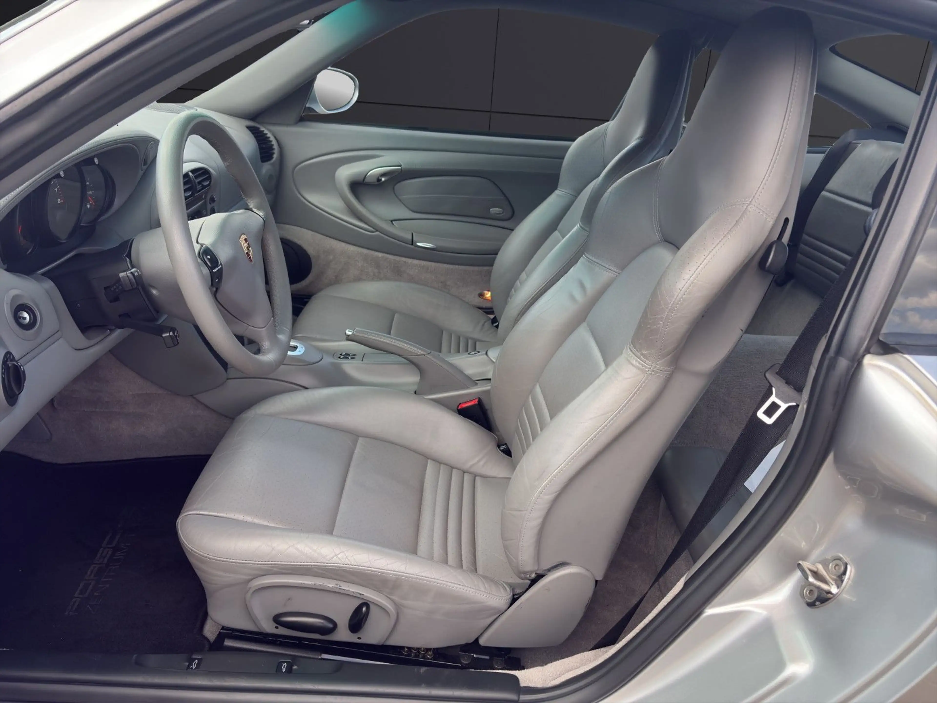 Porsche 996 Carrera 4S Coupé — photo 9