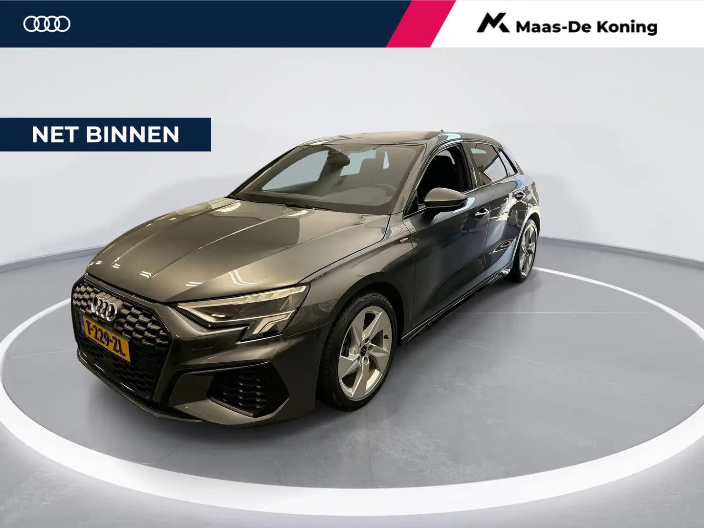 Audi A3 Sportback 30 Tfsi 110pk S-tronic S edition · Camer Grijs - 1
