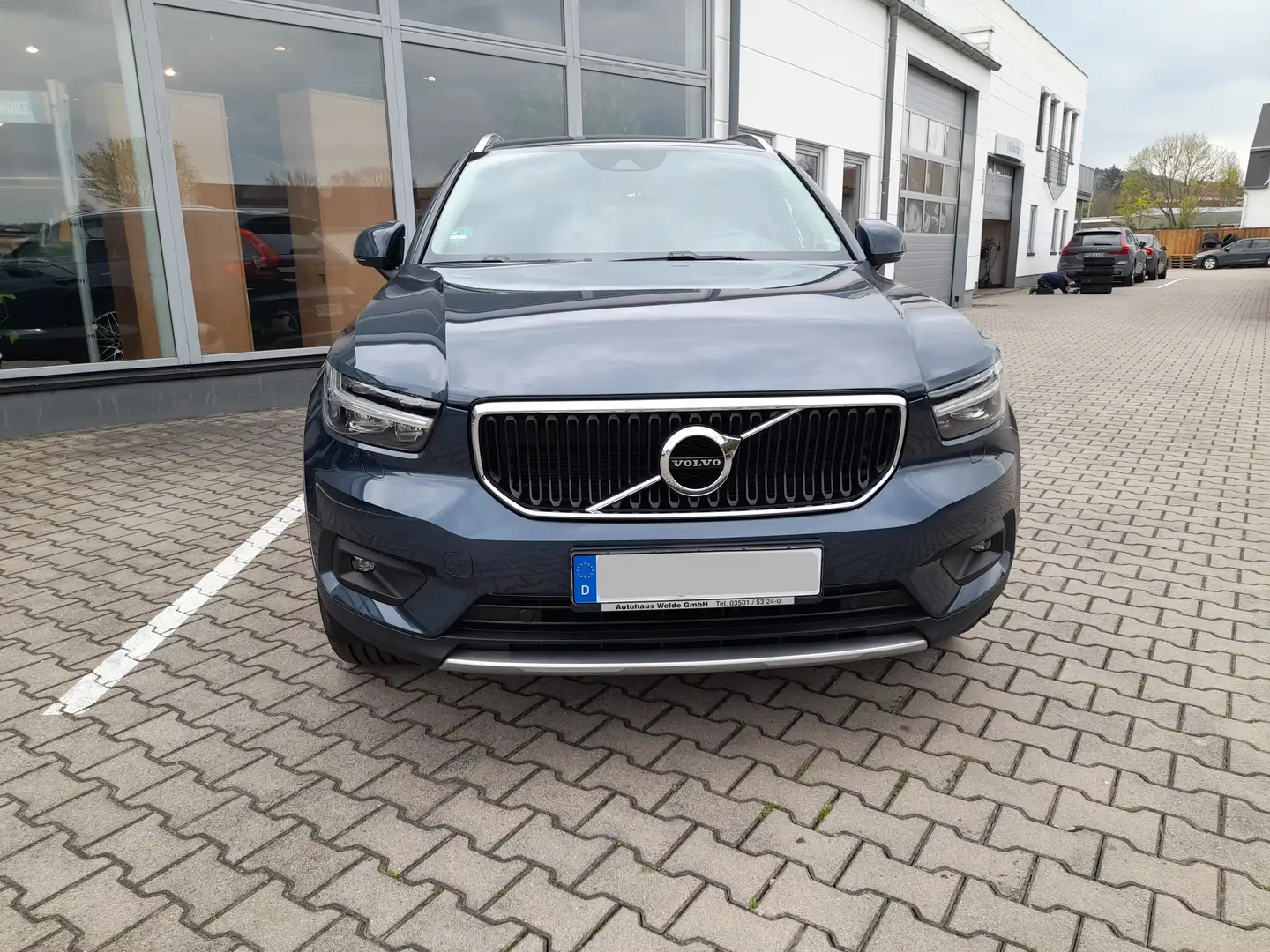 Volvo XC40 T3 Momentum Bleu - 2