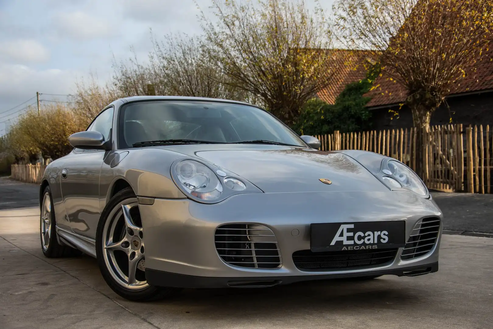 Porsche 996 CARRERA *** 40 JAHRE JUBI / NR. 1311 OF 1963 *** Argent - 2