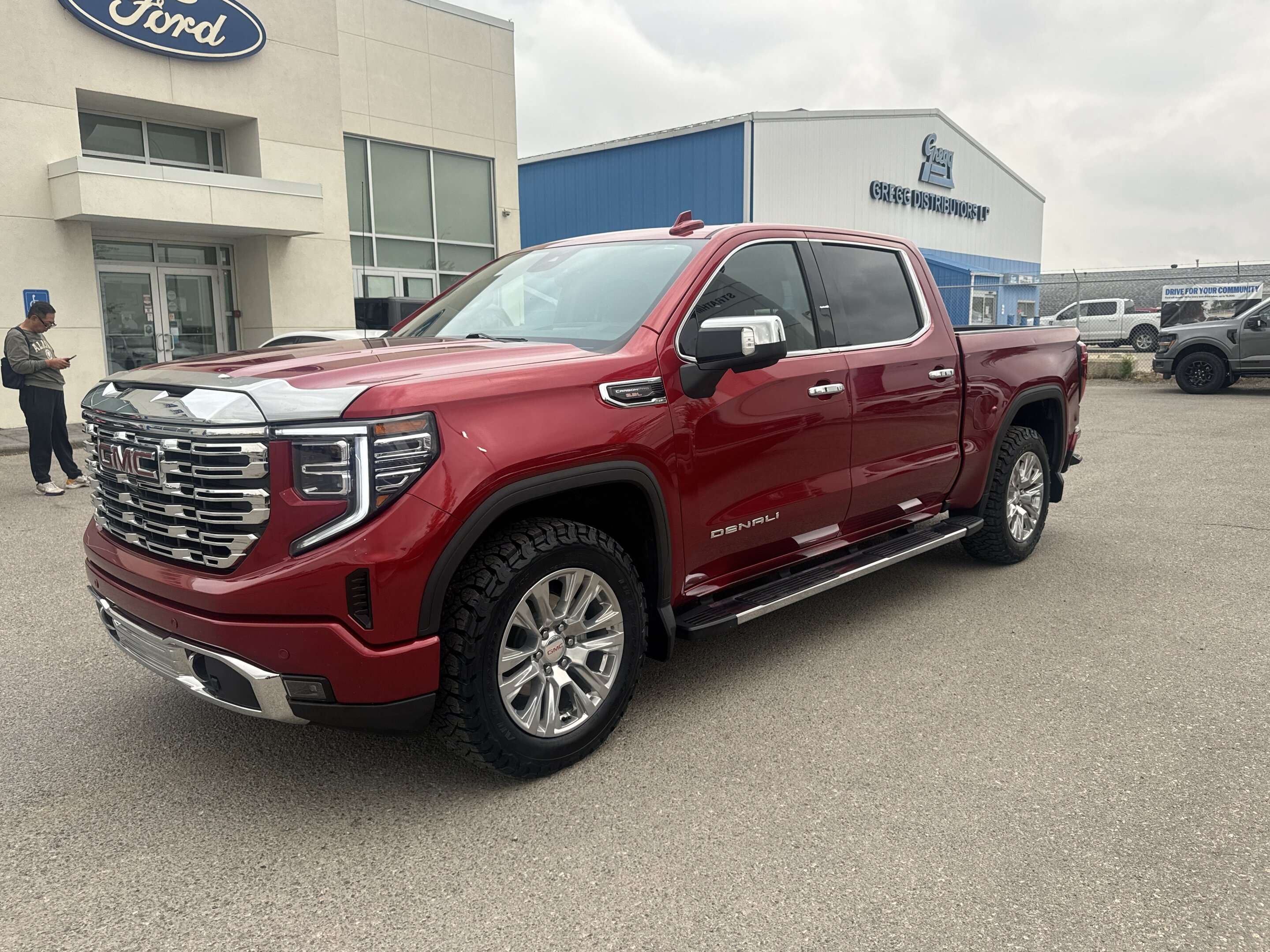 2023 GMC Sierra 1500 DENALI - 6.2 V8 MOONROOF
