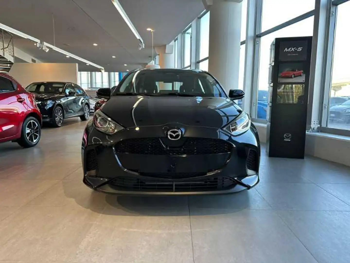 Mazda 2 1.5 vvt full hybrid electric centre line e-cvt Nero - 2